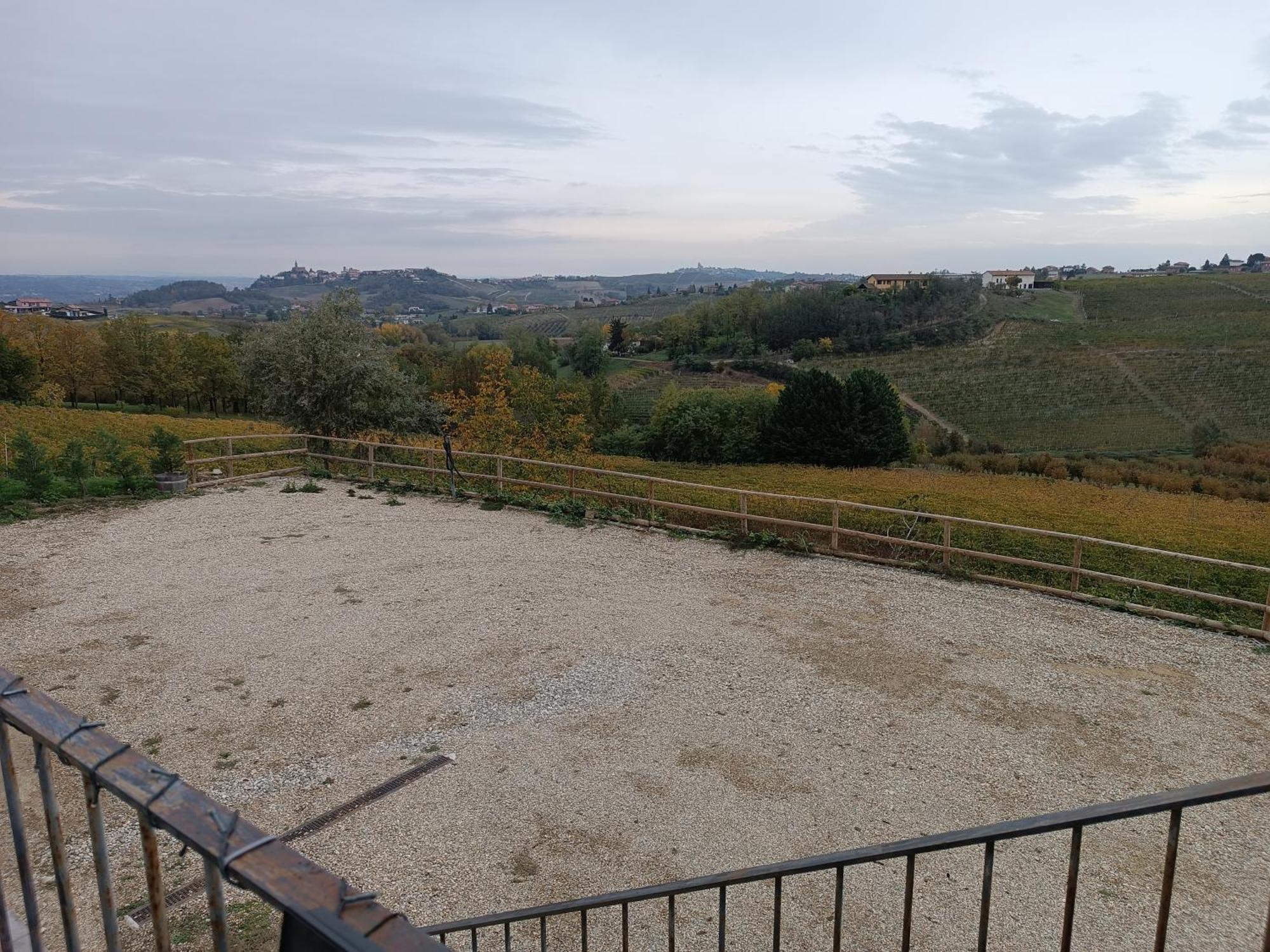 ホテル Agriturismo Bricco San Giovanni アスティ エクステリア 写真